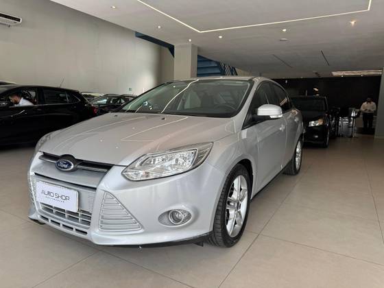 FORD FOCUS 2.0 SE SEDAN 16V FLEX 4P AUTOMÁTICO